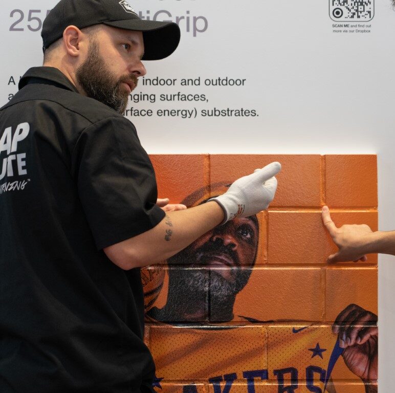 ImagePerfect™ iD7 White Satin MultiGrip – do aplikacji na wymagające powierzchnie